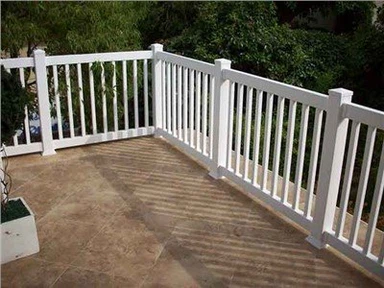 Vinilni stupovi za ogradu za van